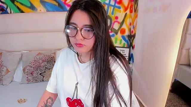 Snapshot of Liana_Bernocchi chatting on 11-12-25, 09:14 Liana Bernocchi online show from 11-12-25, 09:14