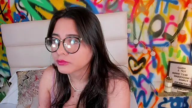 Snapshot of Liana_Bernocchi chatting on 11-23-25, 08:52 Liana Bernocchi online show from 11-23-25, 08:52