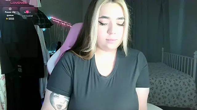 Roxy Sakura online show from 01-29-25, 01:28