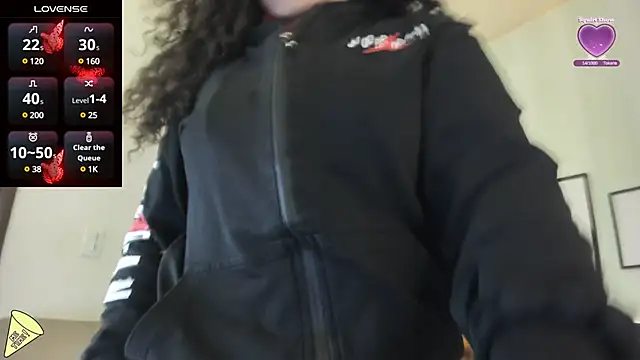 Valeria  soler online show from 02-28-25, 12:20