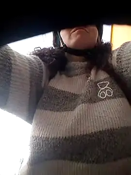 Valeria  soler online show from 10-31-25, 11:44