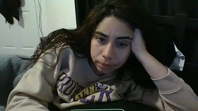 Snapshot of catrinasexy19 chatting on 03-22-25, 10:37 catrinasexy19 online show from 03-22-25, 10:37