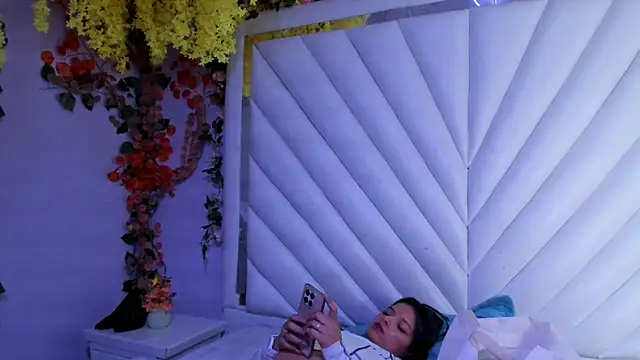 MaddyHudson online show from 02-26-26, 08:52