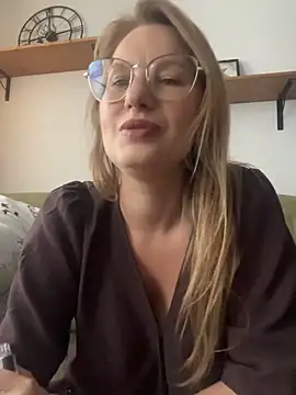 Snapshot of Vanilladreams chatting on 06-09-26, 04:40 Vanilladreams online show from 06-09-26, 04:40