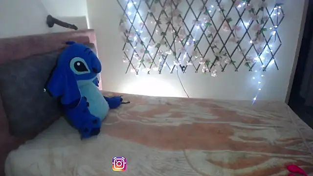 roxy roxxan online show from 04-15-26, 02:35