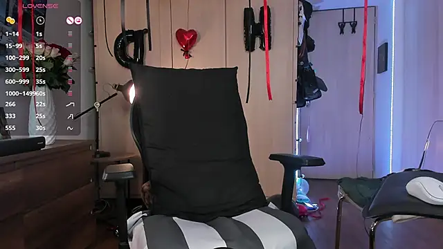 Snapshot of ariana_fitl_ chatting on 01-15-25, 02:06 ariana fitl online show from 01-15-25, 02:06