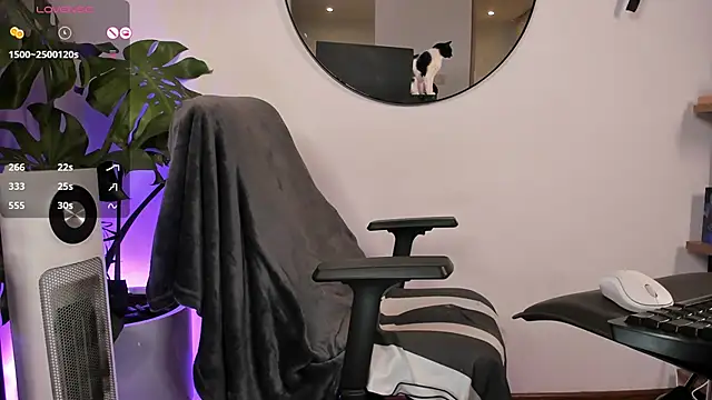 Snapshot of ariana_fitl_ chatting on 01-30-25, 06:03 ariana fitl online show from 01-30-25, 06:03