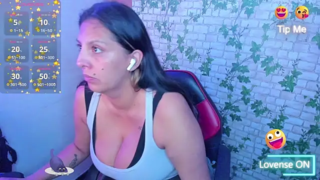 MIABOOBS   online show from 12-19-25, 02:51