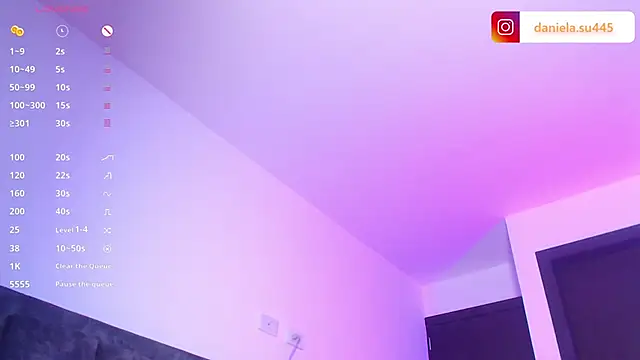 milan delrey online show from 09-24-25, 11:08