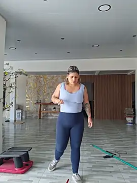 Juliietha servas online show from 04-01-26, 05:21