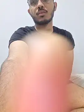 Snapshot of alesssterling chatting on 12-18-25, 03:40 alesssterling online show from 12-18-25, 03:40