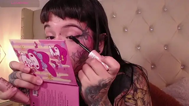 SylveonFox online show from 12-11-24, 01:17