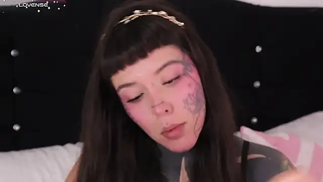 SylveonFox online show from 02-08-25, 01:43