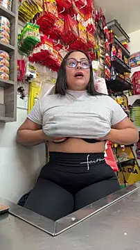 Snapshot of Sol_biglips chatting on 01-18-26, 04:11 Sol biglips online show from 01-18-26, 04:11