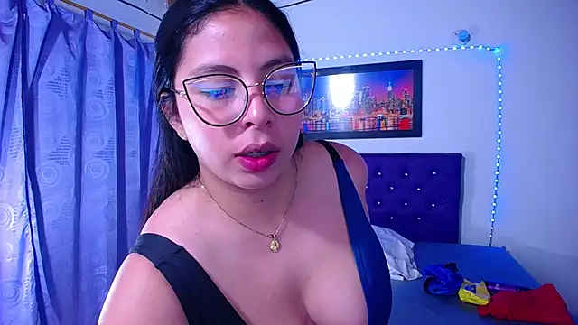 Snapshot of Naturalboobss chatting on 02-18-25, 03:21 Naturalboobss online show from 02-18-25, 03:21
