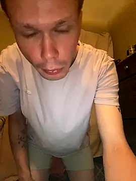 Snapshot of Mikeswanston chatting on 09-30-25, 07:46 Mikeswanston online show from 09-30-25, 07:46