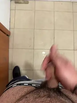 Snapshot of _themask_ chatting on 10-24-25, 03:41 themask online show from 10-24-25, 03:41