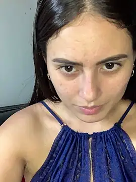 Snapshot of Azuna25 chatting on 03-04-25, 12:07 Azuna25 online show from 03-04-25, 12:07