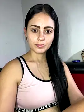 Snapshot of Azuna25 chatting on 10-19-25, 05:02 Azuna25 online show from 10-19-25, 05:02
