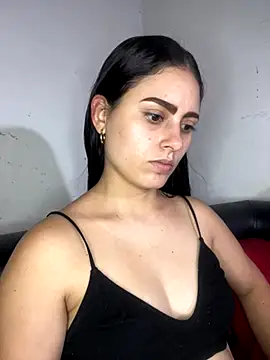 Snapshot of Azuna25 chatting on 11-29-25, 06:22 Azuna25 online show from 11-29-25, 06:22