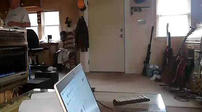 Snapshot of Bramro409 chatting on 02-11-25, 03:51 Bramro409 online show from 02-11-25, 03:51