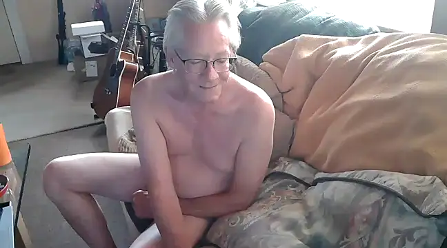 Snapshot of Bramro409 chatting on 03-20-25, 06:20 Bramro409 online show from 03-20-25, 06:20