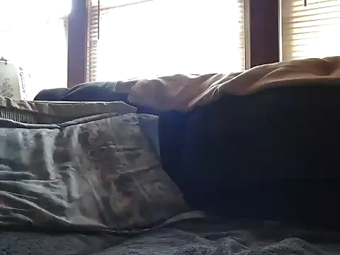 Snapshot of Bramro409 chatting on 10-28-25, 08:55 Bramro409 online show from 10-28-25, 08:55