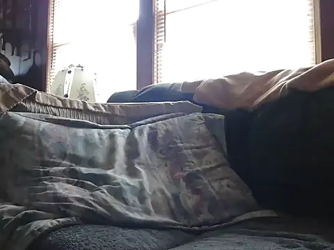 Snapshot of Bramro409 chatting on 10-29-25, 03:03 Bramro409 online show from 10-29-25, 03:03