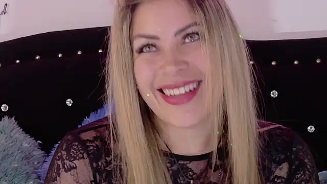Snapshot of Natalia_Montoya chatting on 09-09-25, 02:55 Natalia Montoya online show from 09-09-25, 02:55