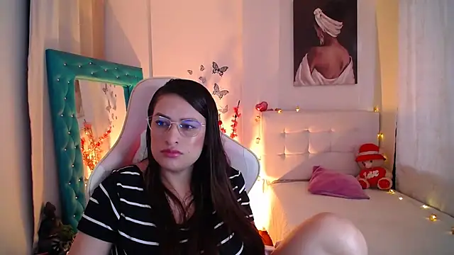 esmeraldaa230 online show from 02-27-25, 05:04