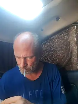 Snapshot of FloppyPickle4u chatting on 02-10-25, 06:56 FloppyPickle4u online show from 02-10-25, 06:56