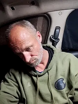 Snapshot of FloppyPickle4u chatting on 02-11-25, 07:33 FloppyPickle4u online show from 02-11-25, 07:33