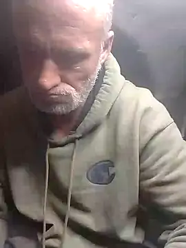 Snapshot of FloppyPickle4u chatting on 02-12-25, 04:23 FloppyPickle4u online show from 02-12-25, 04:23