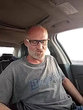 Snapshot of FloppyPickle4u chatting on 02-16-25, 12:41 FloppyPickle4u online show from 02-16-25, 12:41