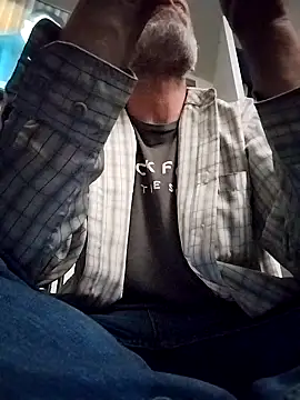 Snapshot of FloppyPickle4u chatting on 02-20-25, 03:56 FloppyPickle4u online show from 02-20-25, 03:56