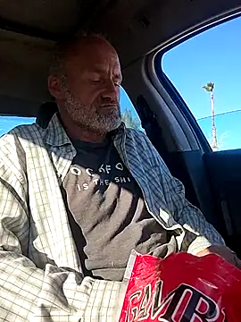 Snapshot of FloppyPickle4u chatting on 02-20-25, 04:14 FloppyPickle4u online show from 02-20-25, 04:14