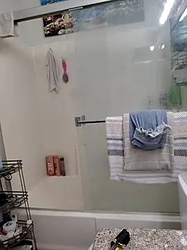 Snapshot of FloppyPickle4u chatting on 02-21-25, 10:04 FloppyPickle4u online show from 02-21-25, 10:04