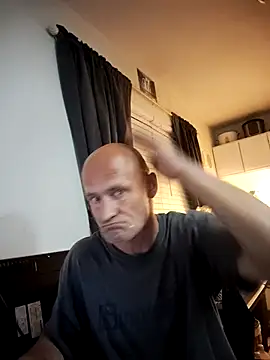 Snapshot of FloppyPickle4u chatting on 02-25-25, 11:52 FloppyPickle4u online show from 02-25-25, 11:52