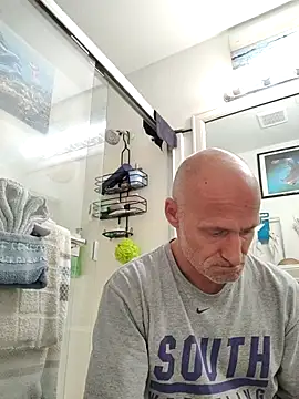 Snapshot of FloppyPickle4u chatting on 02-27-25, 02:10 FloppyPickle4u online show from 02-27-25, 02:10