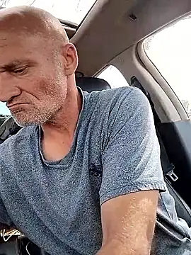 Snapshot of FloppyPickle4u chatting on 02-28-25, 07:35 FloppyPickle4u online show from 02-28-25, 07:35