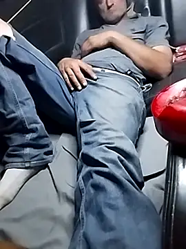 Snapshot of FloppyPickle4u chatting on 03-02-25, 11:31 FloppyPickle4u online show from 03-02-25, 11:31