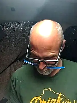 Snapshot of FloppyPickle4u chatting on 03-12-25, 07:28 FloppyPickle4u online show from 03-12-25, 07:28