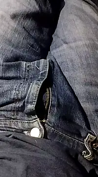 Snapshot of FloppyPickle4u chatting on 03-16-25, 02:44 FloppyPickle4u online show from 03-16-25, 02:44