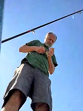 Snapshot of FloppyPickle4u chatting on 10-27-25, 07:51 FloppyPickle4u online show from 10-27-25, 07:51