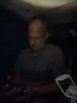 Snapshot of FloppyPickle4u chatting on 12-01-25, 01:43 FloppyPickle4u online show from 12-01-25, 01:43