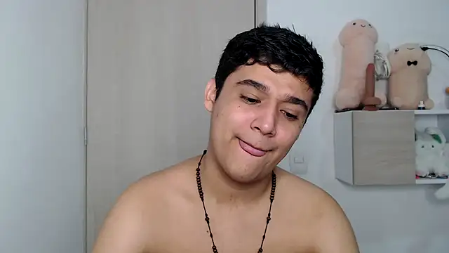 kaiine190 online show from 10-12-25, 10:42