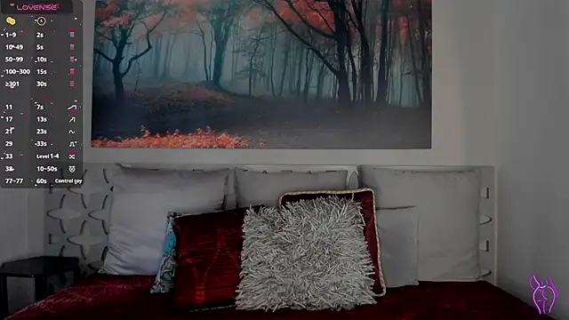 LunaRuso online show from 03-08-25, 08:03