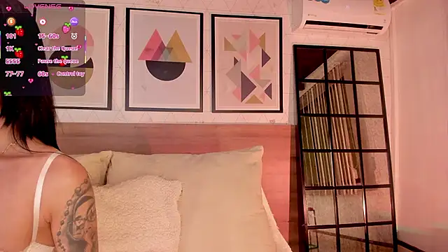 LunaRuso online show from 03-09-26, 07:40