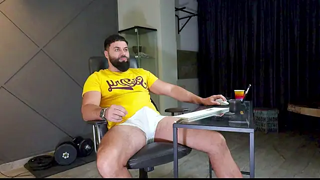 Snapshot of mattmasterss chatting on 01-20-25, 04:32 mattmasterss online show from 01-20-25, 04:32