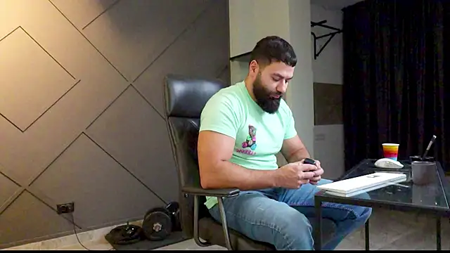 Snapshot of mattmasterss chatting on 01-23-25, 04:30 mattmasterss online show from 01-23-25, 04:30